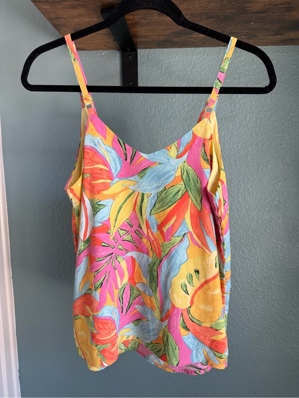 NWT Skies Are Blue Tropical Print Cami Tank Top Resort Vacation Beach XS - Picture 5 of 5
